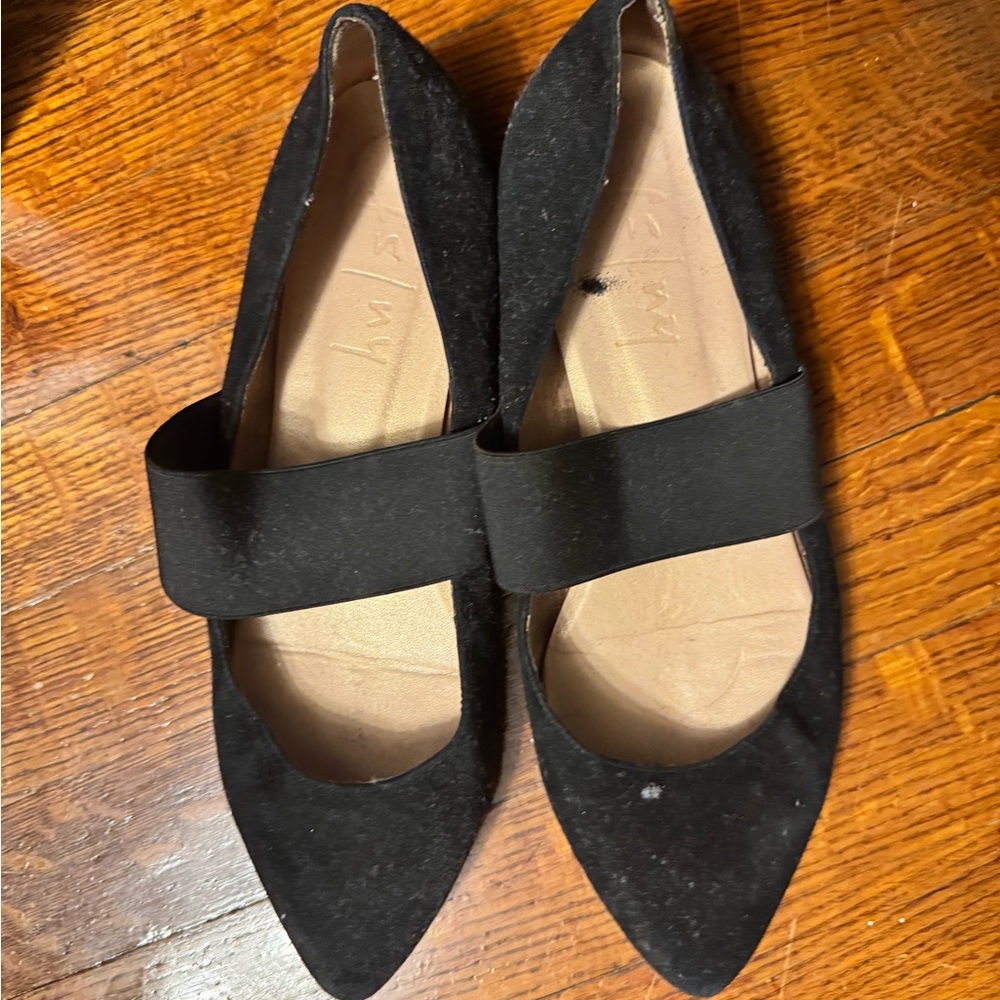 Black shoes